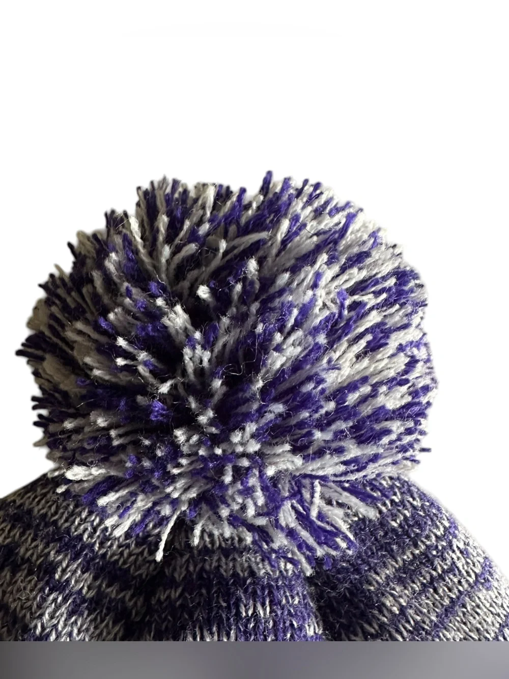 University of Washington Huskies Knit Pom Beanie Hat Gray And Purple EUC